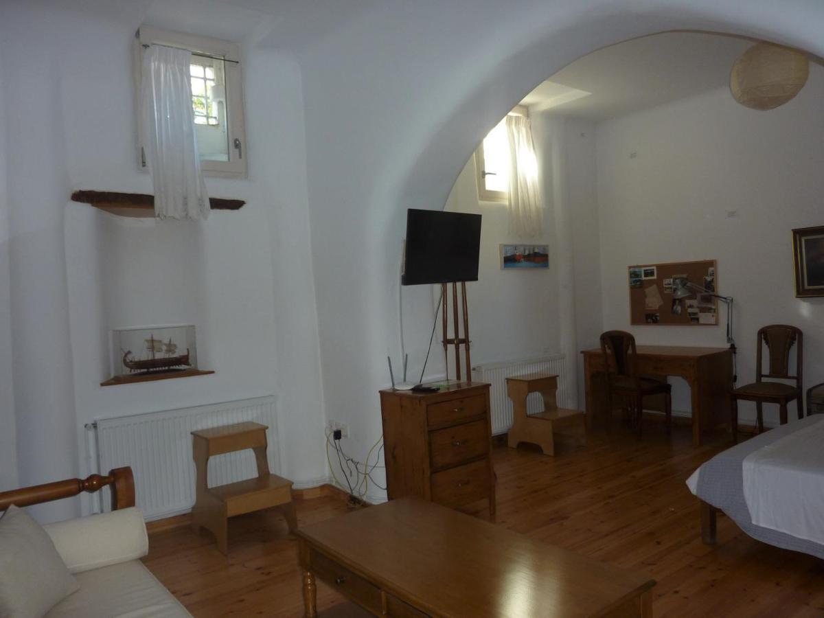 A Painter'S House In Plaka Apartman Athén Kültér fotó